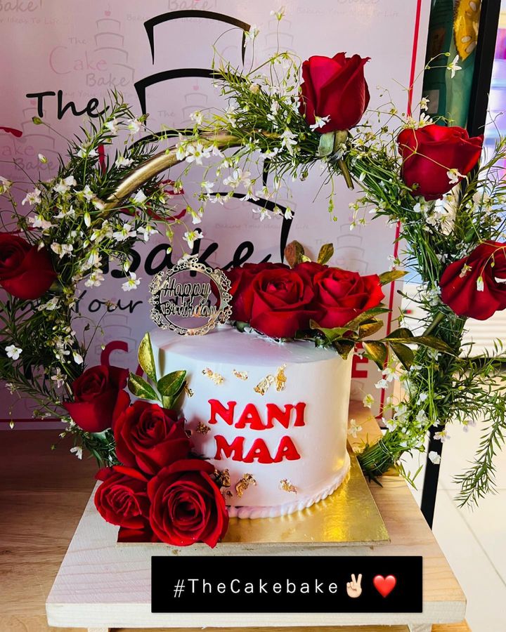 Red Rose Theme Cake with Setup