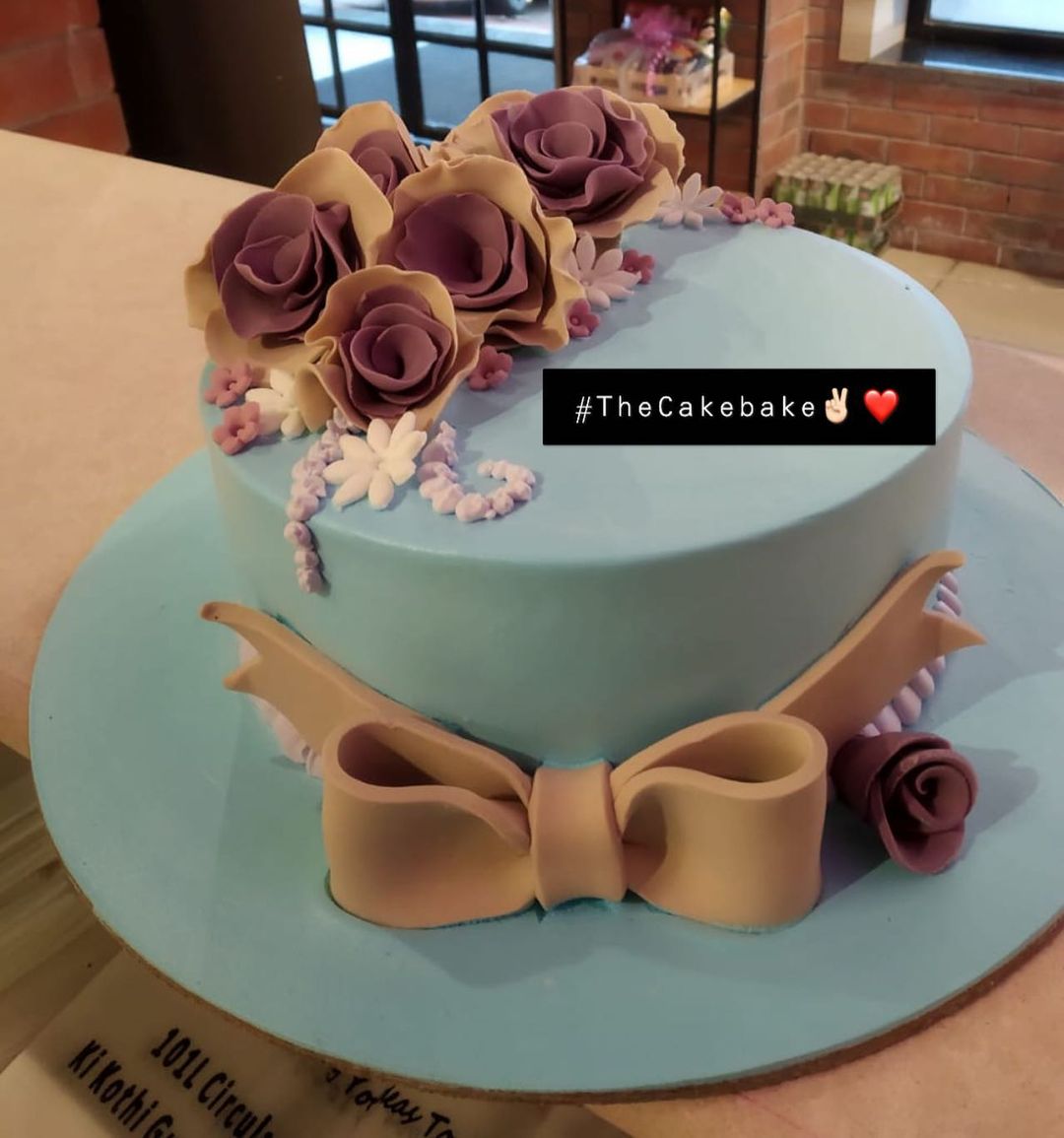 Blue Theme Cake with Florals