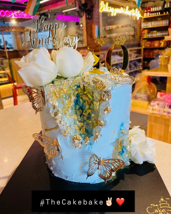 White Flower and Butterfly Theme Cake