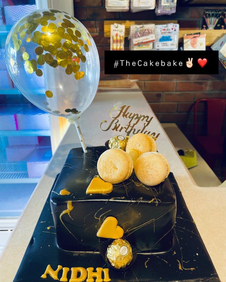 Chocolate Cake with Ballon- Black & Golden Theme