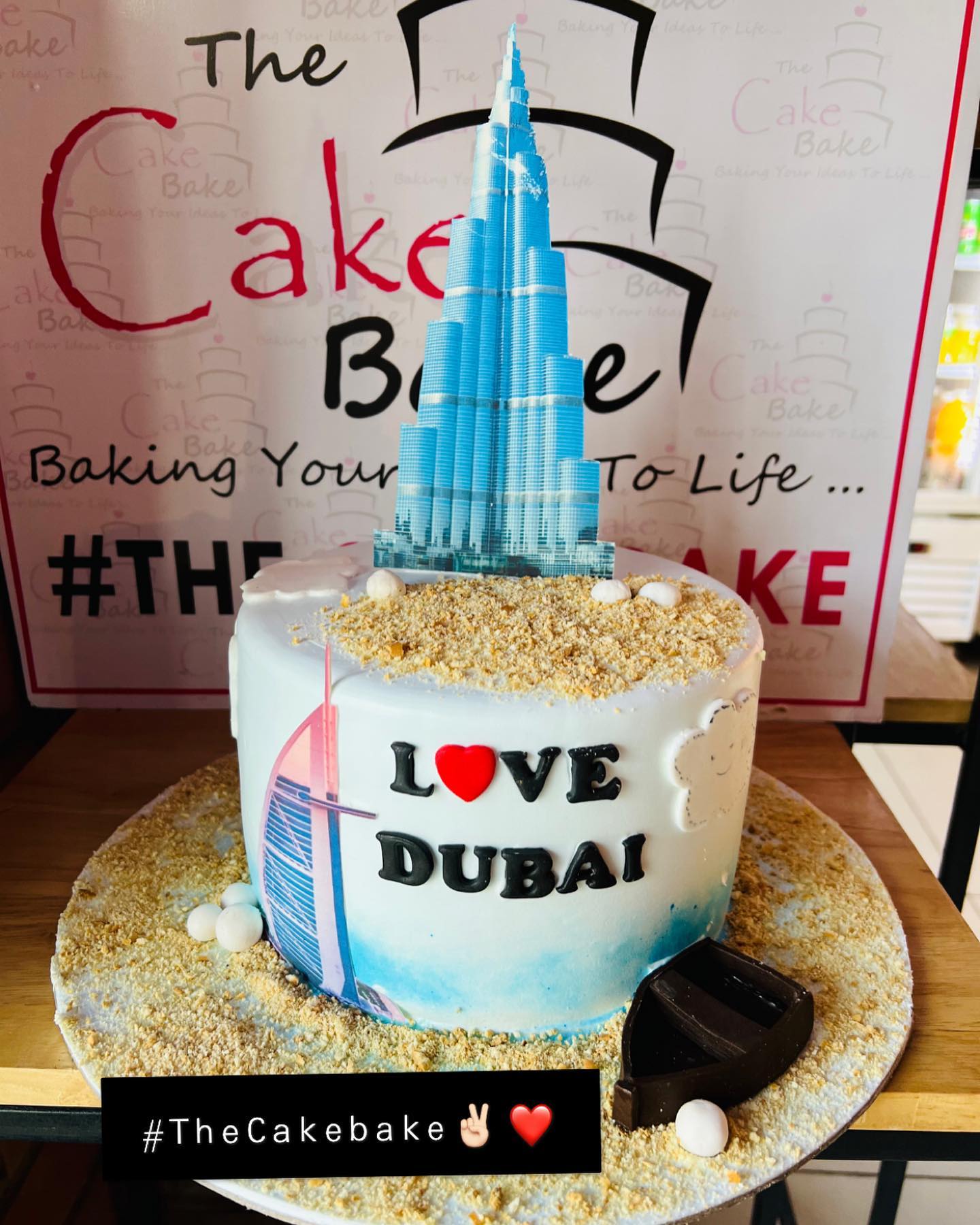 Dubai theme cake