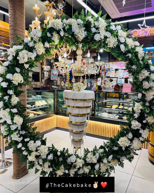 White & green flower Circle and Hanging Cake