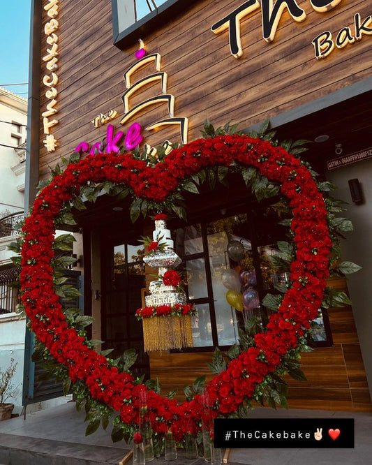 Hanging Cake Setup.