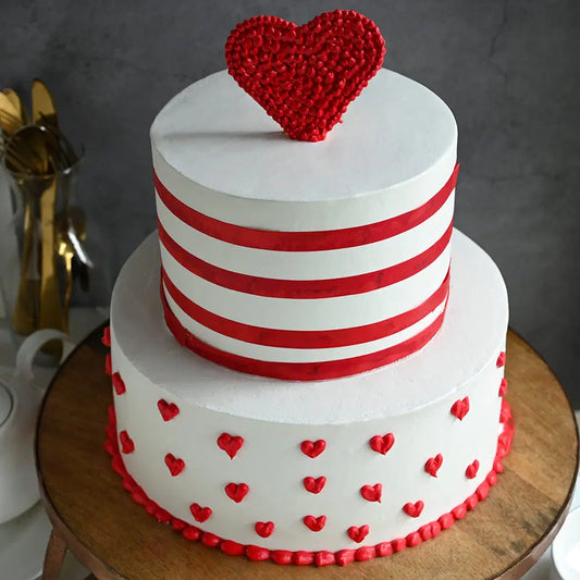 Sprinkling Hearts Cream Cake